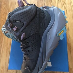 Hoka Kaha 2 Goretex Boots Women’s 8.5 New. $240 Retail!